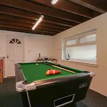 50 West Street Edelweiss * Scarborough
