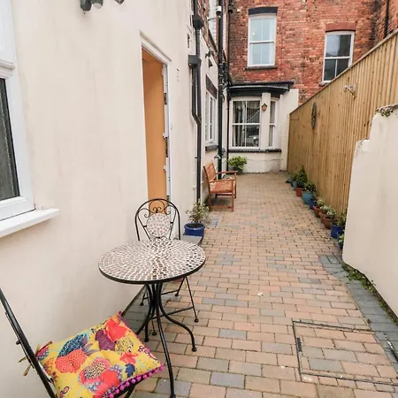 50 West Street Edelweiss Scarborough