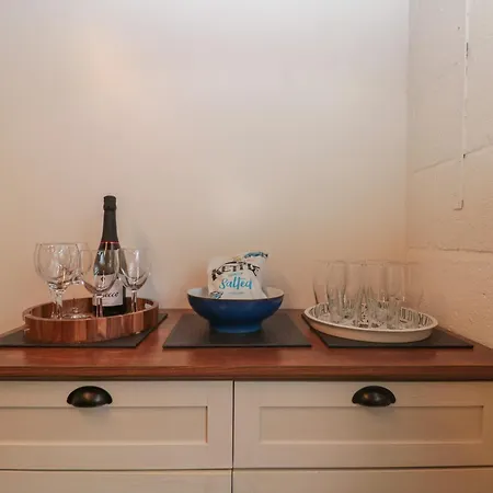 50 West Street Edelweiss