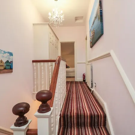 50 West Street Edelweiss Nyaraló