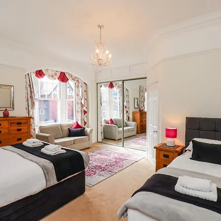 50 West Street Edelweiss * Scarborough