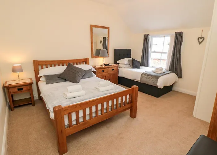 50 West Street Edelweiss * Scarborough