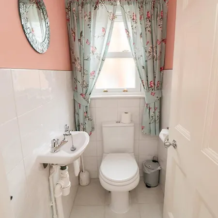 50 West Street Edelweiss سكرابورو