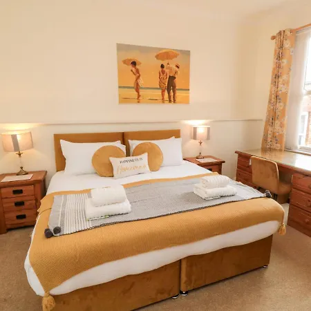 50 West Street Edelweiss * Scarborough